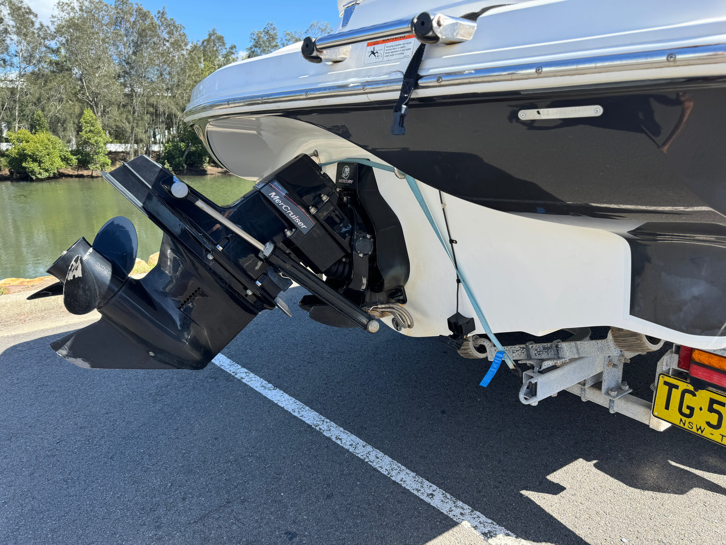 2012 Larson LX 850
