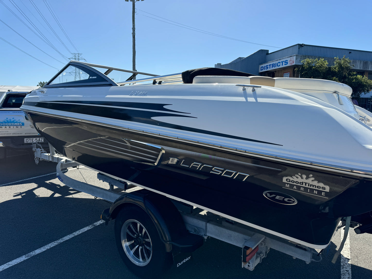 2012 Larson LX 850