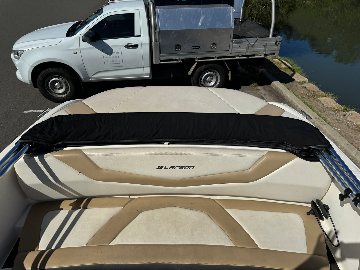 2012 Larson LX 850