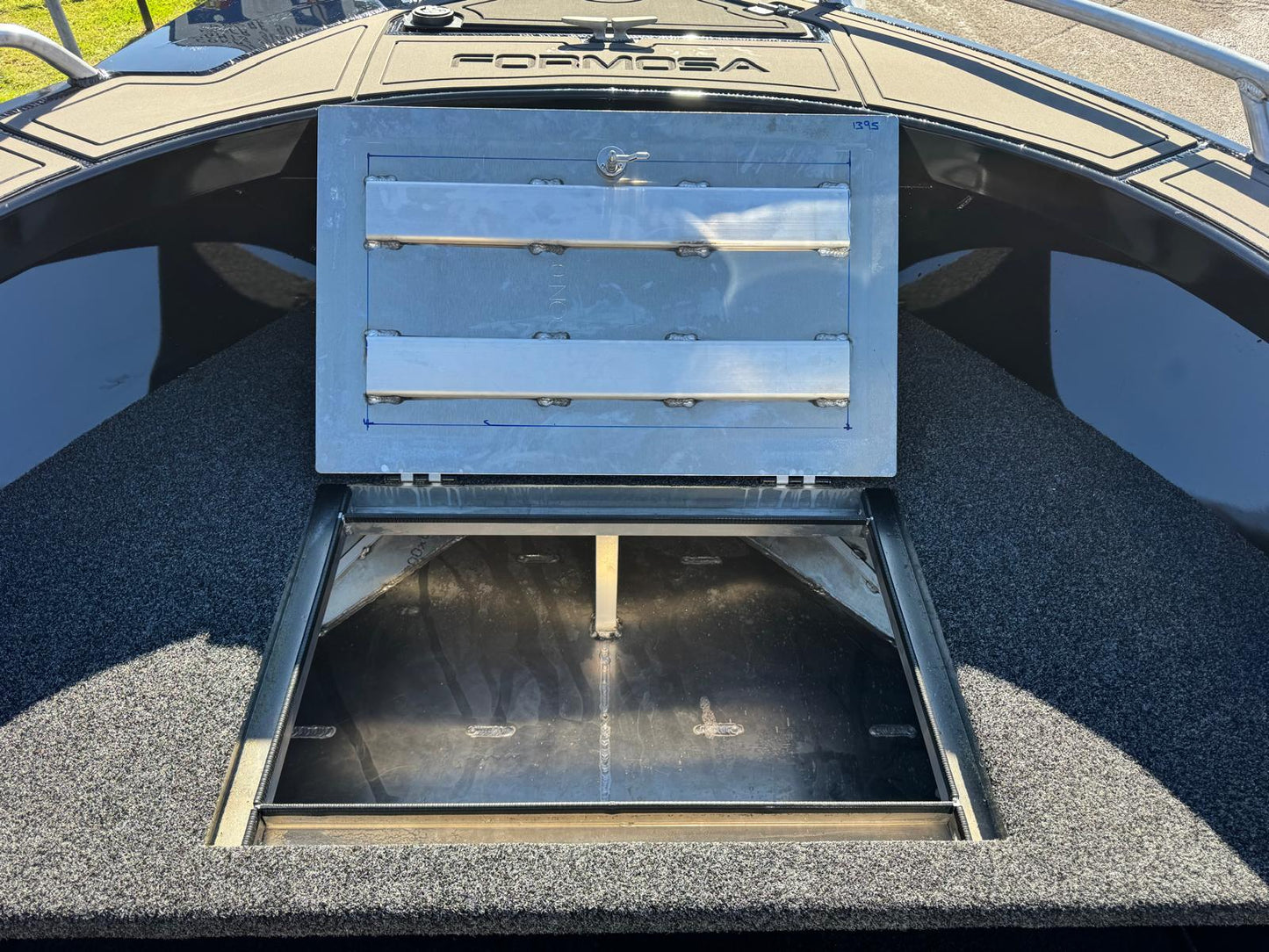 Formosa SRT 525 Side console - Stealth Edition