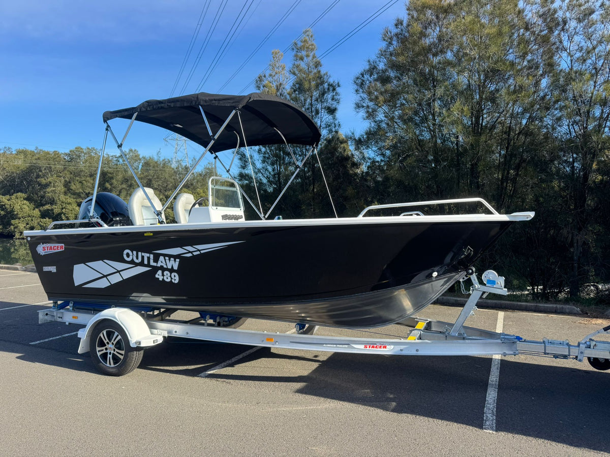 Stacer 489 Outlaw Side console