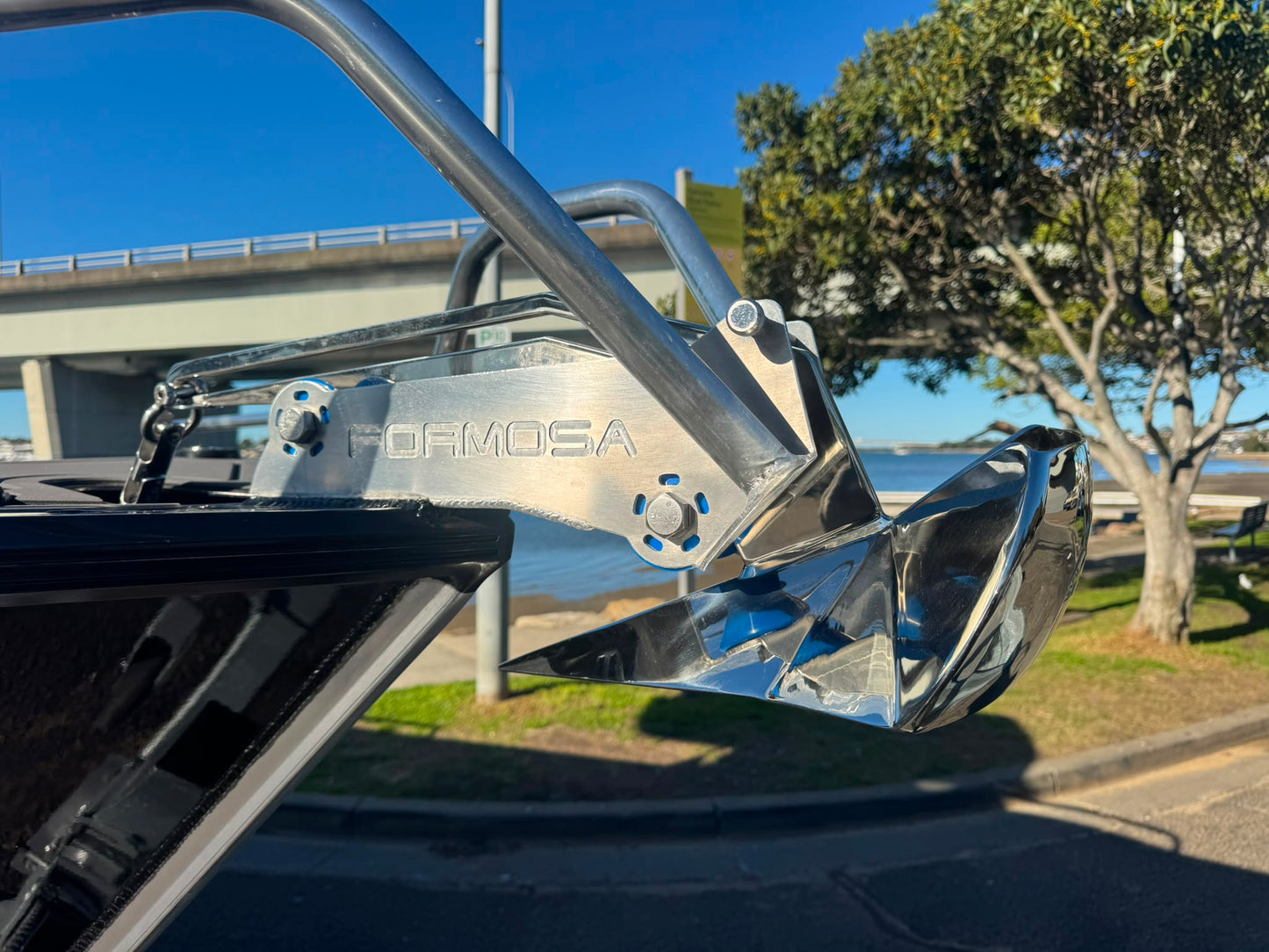 Formosa SRT 635 Enclosed Centre cabin Hard top