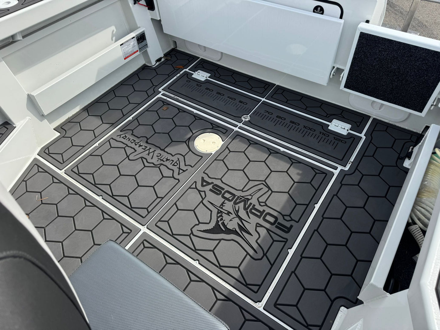 Formosa SRT 635 Centre cabin - PRO DECK