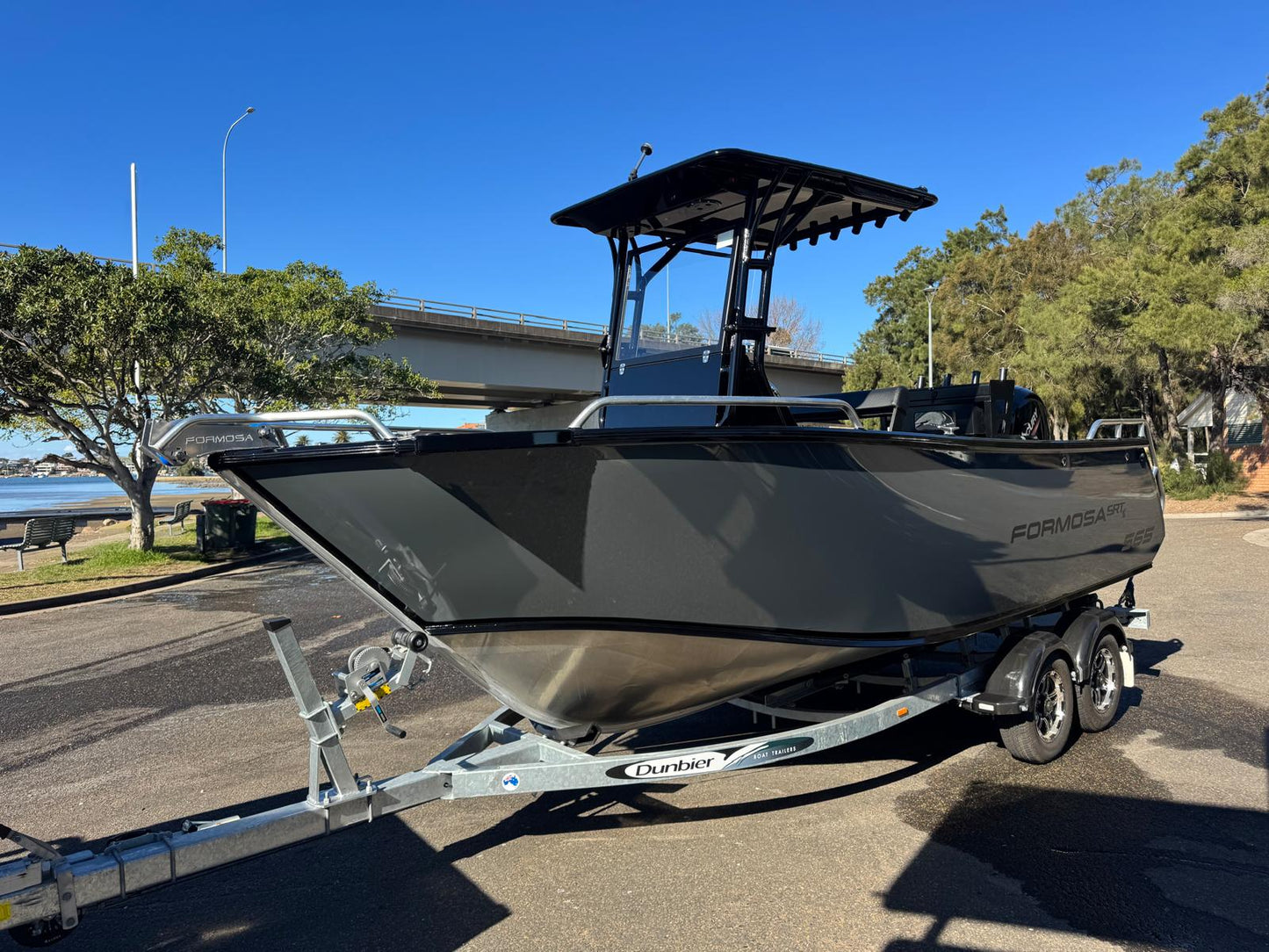 Formosa SRT 565 Centre Console - Stealth Edition