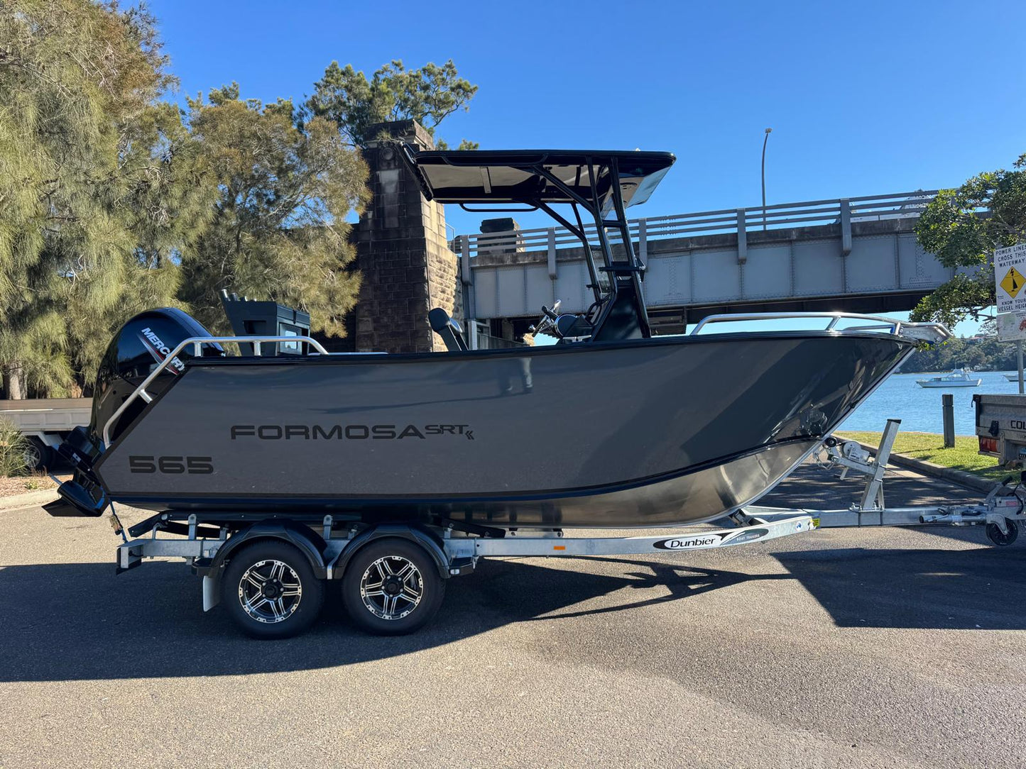 Formosa SRT 565 Centre Console - Stealth Edition