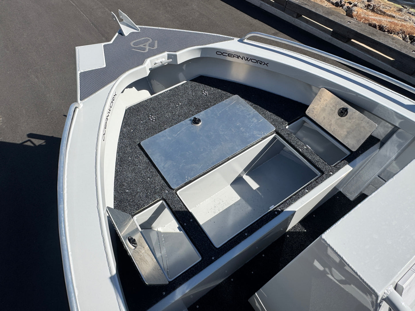 Oceanworx Squadron 4.8 Centre console