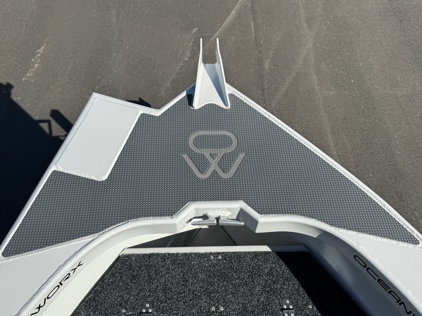 Oceanworx Squadron 4.8 Centre console