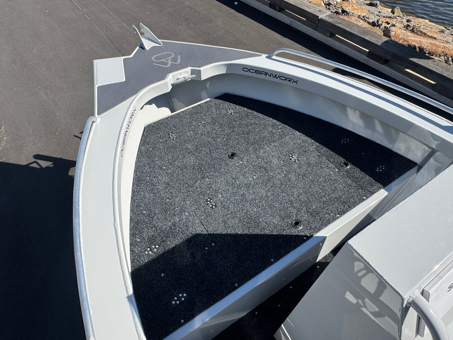 Oceanworx Squadron 4.8 Centre console