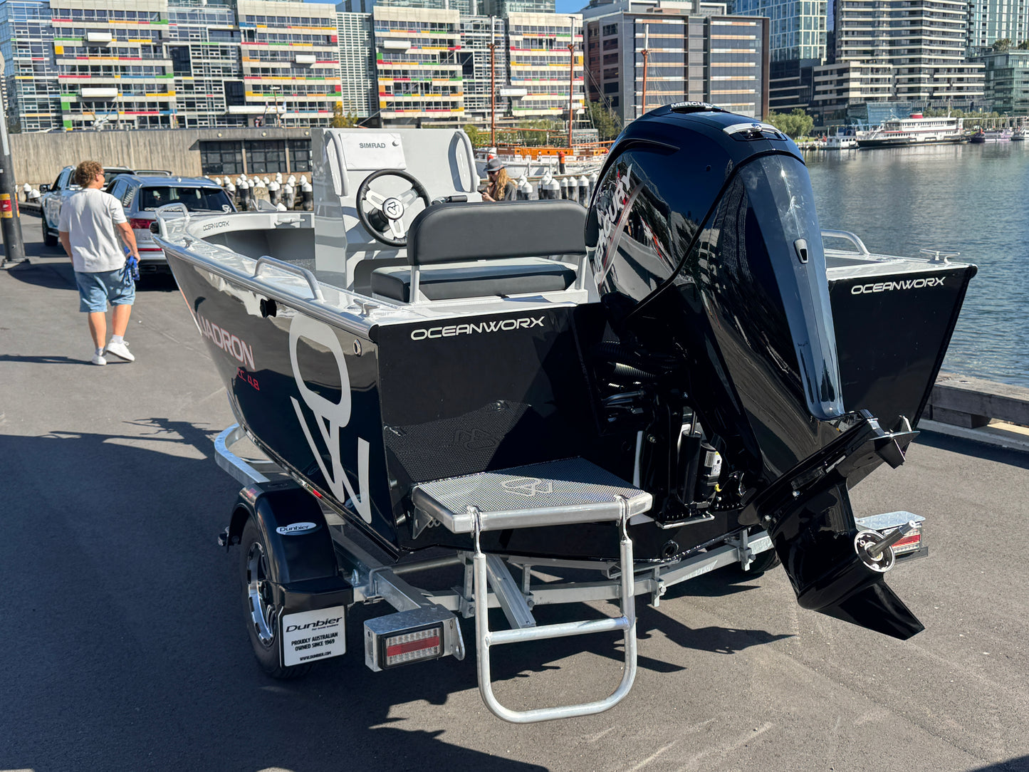 Oceanworx Squadron 4.8 Centre console