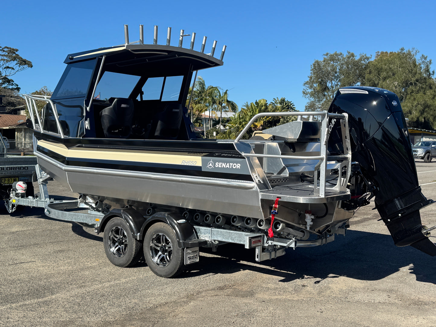 Senator RH 650